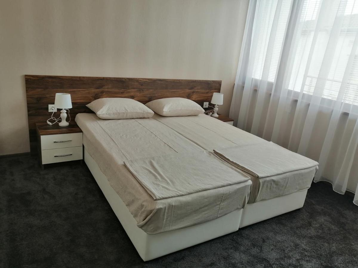 Джорджия Hotel Kiten  Exterior photo